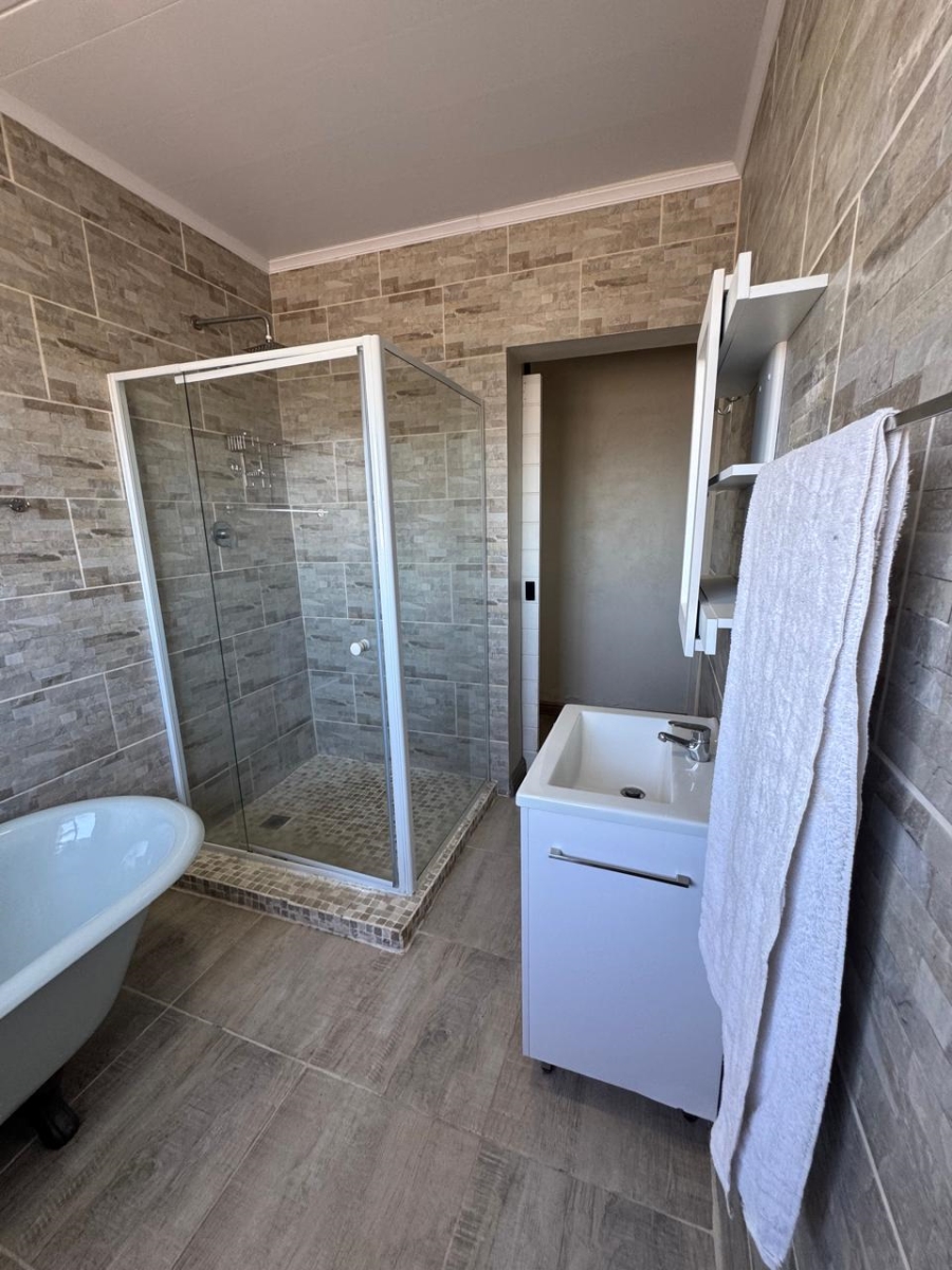 4 Bedroom Property for Sale in Bettys Bay Western Cape